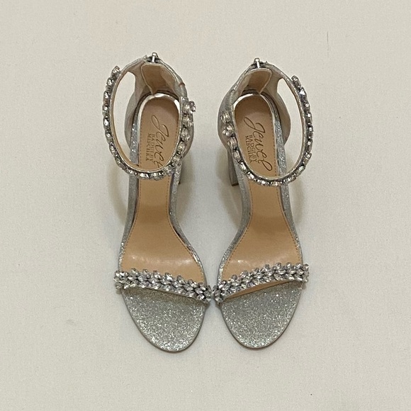 NWT Jewel Badgley Mischka Mayra Silver Ankle Strap Evening Shoes Size 6.5. - Picture 9 of 13